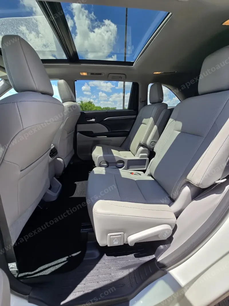 2018 Toyota Highlander Limited AWD photo 14