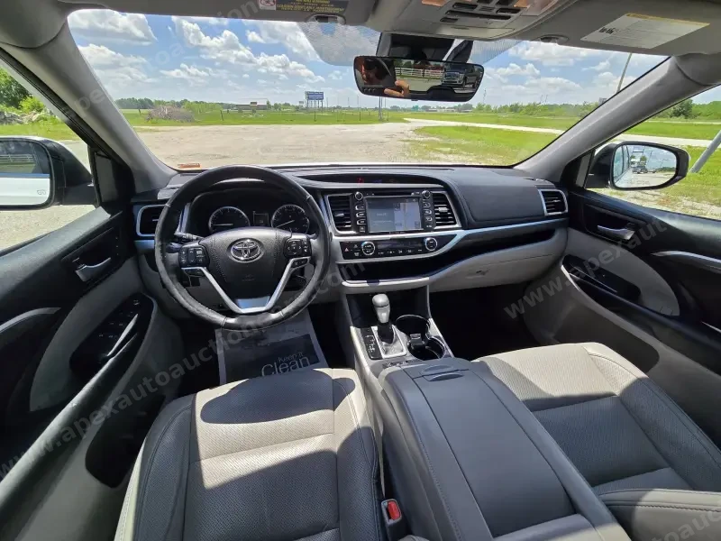 2018 Toyota Highlander Limited AWD photo 13