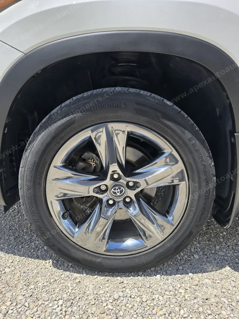 2018 Toyota Highlander Limited AWD photo 32