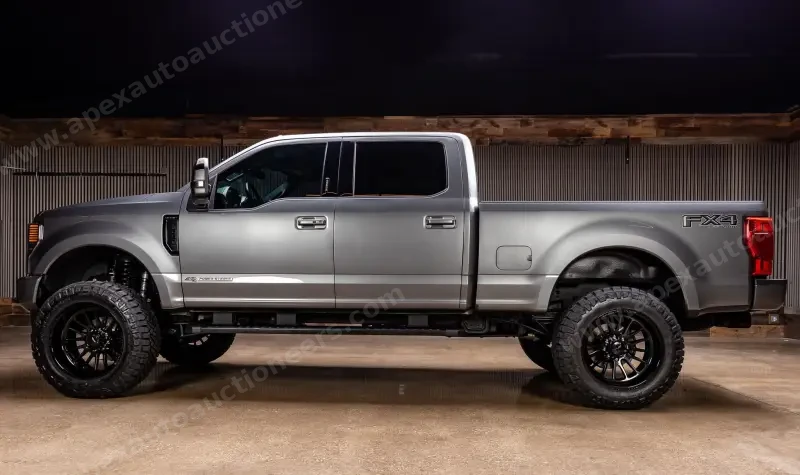 2022 Ford F250 Lariat photo 2