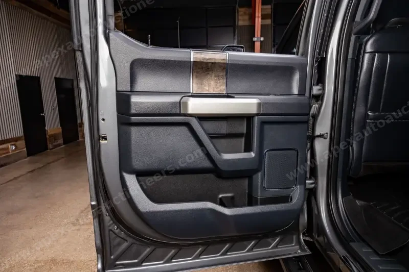 2022 Ford F250 Lariat photo 23