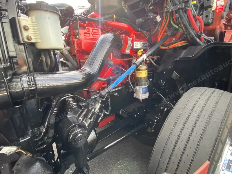 2018 International LT photo 19
