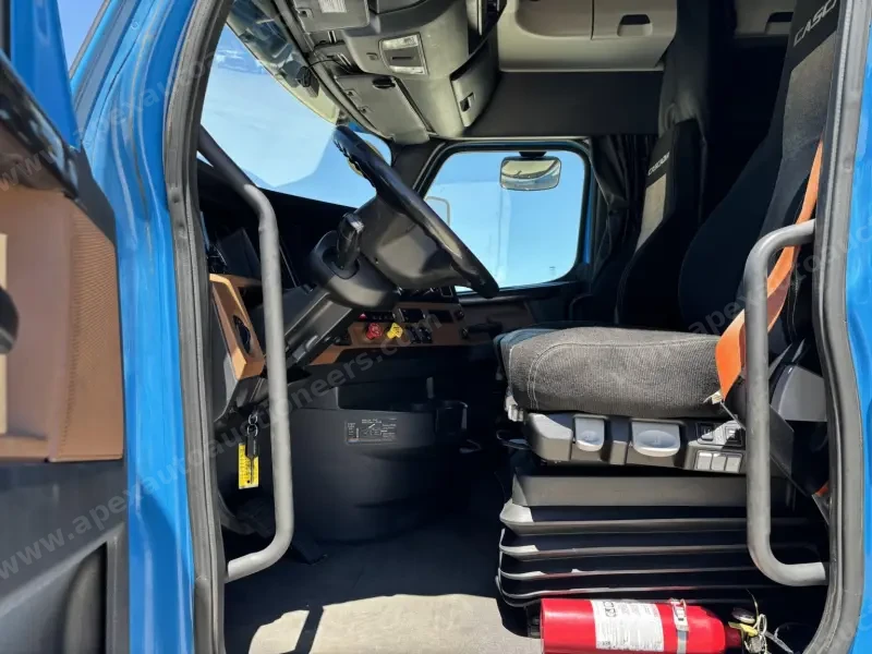 2020 Freightliner Cascadia 126 photo 17