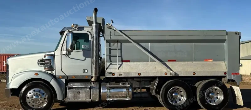 2013 Freightliner Coronado Dump Truck photo 8