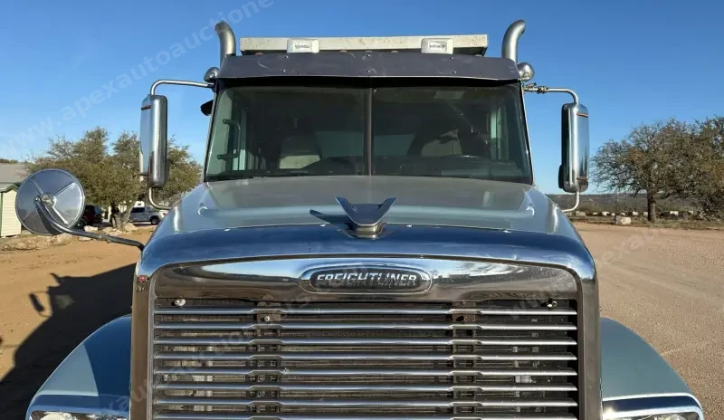 2013 Freightliner Coronado Dump Truck photo 12