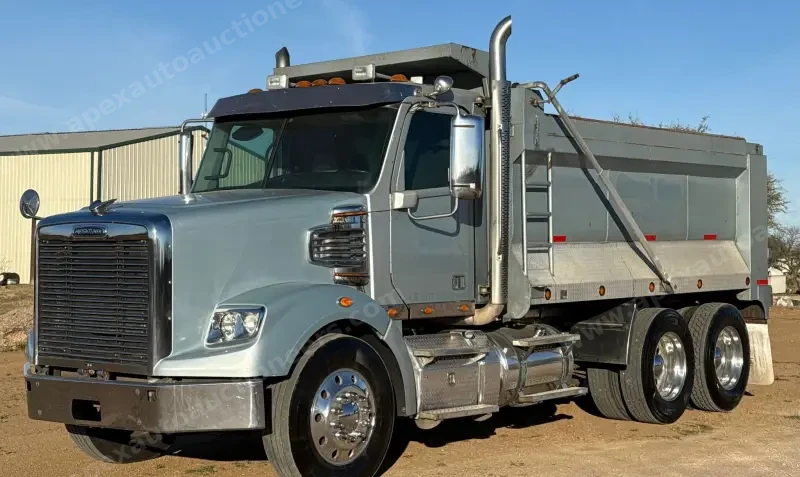2013 Freightliner Coronado Dump Truck photo 1