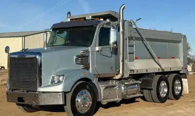2013 Freightliner Coronado Dump Truck