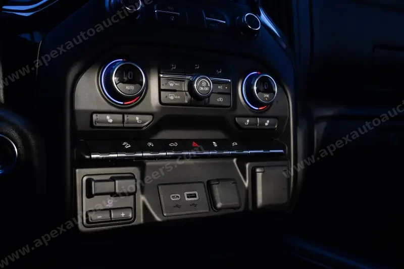 2022 Chevrolet Silverado 1500 RST photo 14