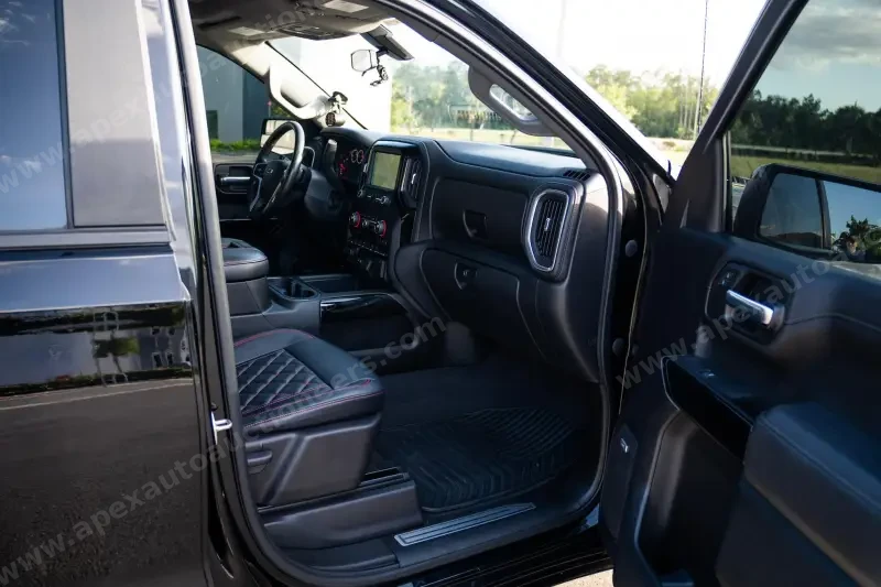 2022 Chevrolet Silverado 1500 RST photo 12