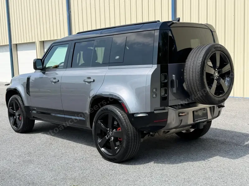 2021 Land Rover Defender 110 X Sport photo 74