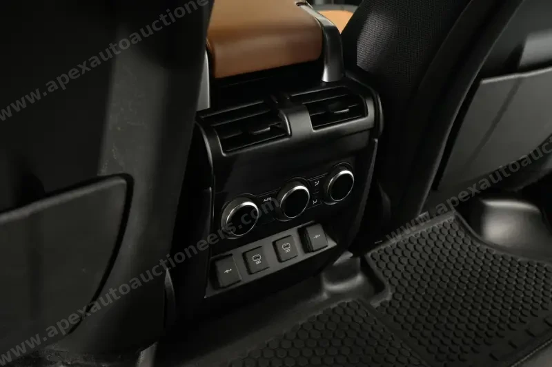 2021 Land Rover Defender 110 X Sport photo 21