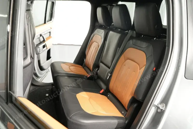 2021 Land Rover Defender 110 X Sport photo 43