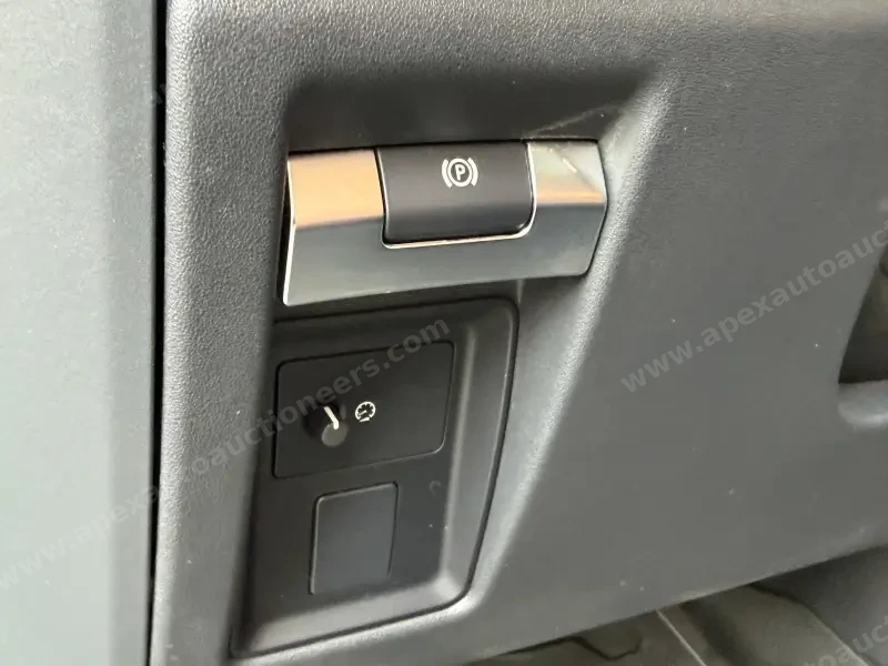 2021 Land Rover Defender 110 X Sport photo 38