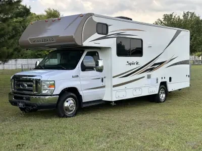 2018 Winnebago Spirit 25B