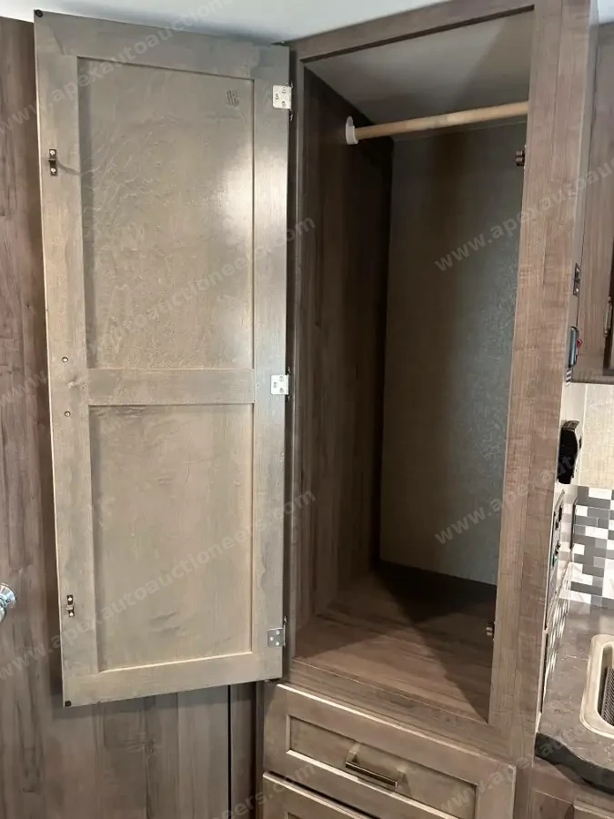 2018 Winnebago Spirit 25B photo 14
