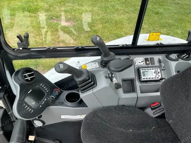2020 Bobcat E35 Excavator photo 25
