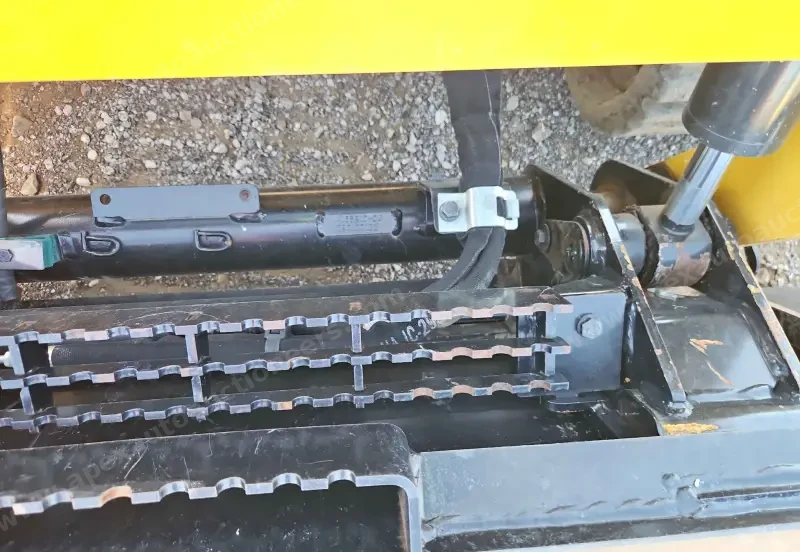 2019 Caterpillar 239D photo 18