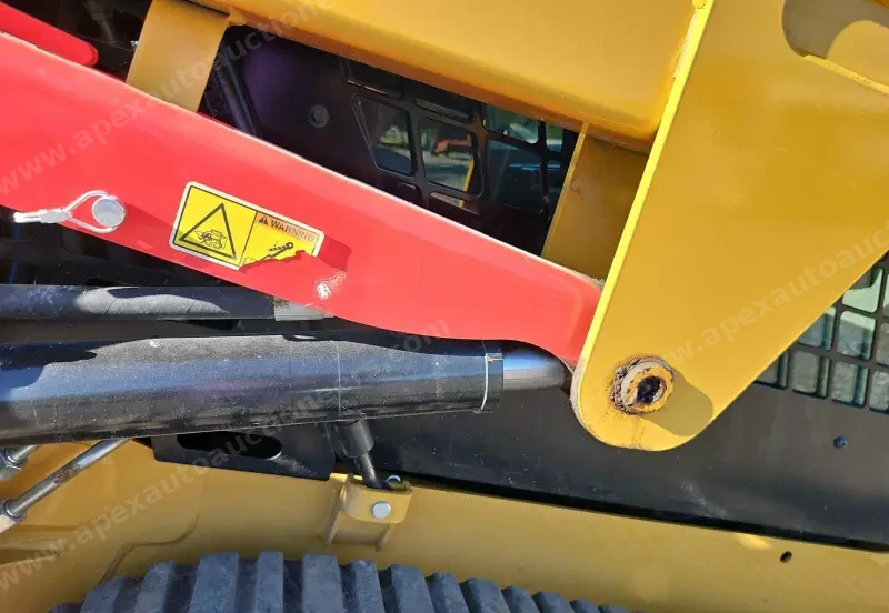 2019 Caterpillar 239D photo 21