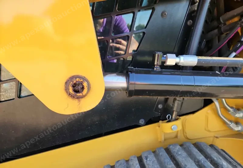 2019 Caterpillar 239D photo 10