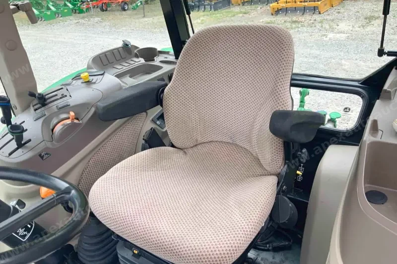 2013 John Deere 5100E MFWD photo 6