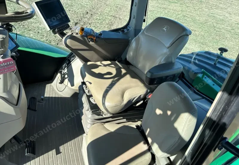 2018 John Deere 9620RX photo 37