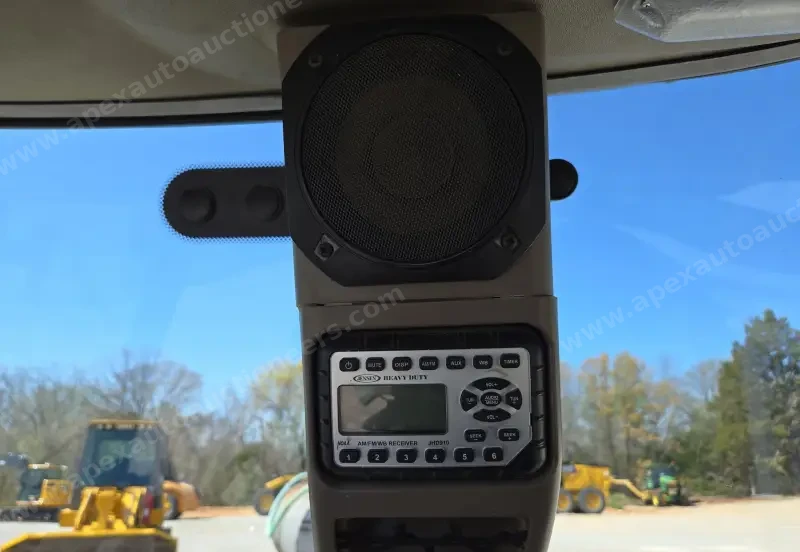 2016 Case 580 Super N photo 130
