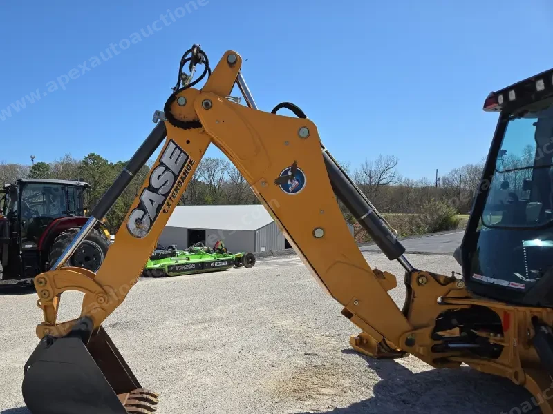 2016 Case 580 Super N photo 71