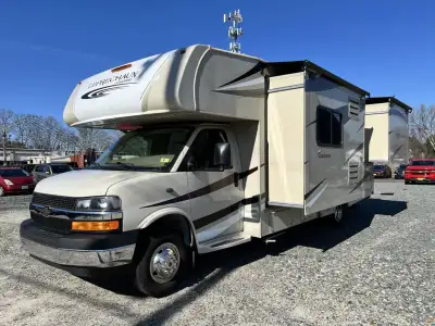 2019 Coachmen Leprechaun 260DS