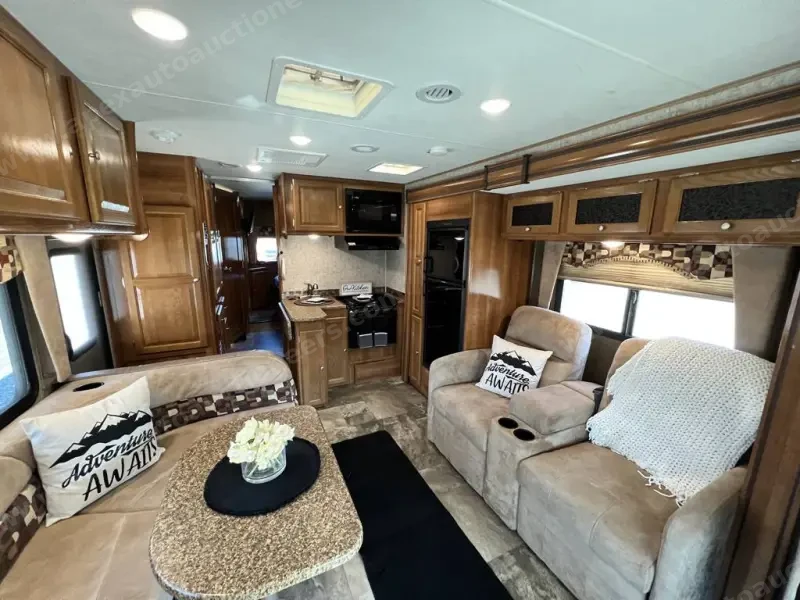 2019 Coachmen Leprechaun 260DS photo 18