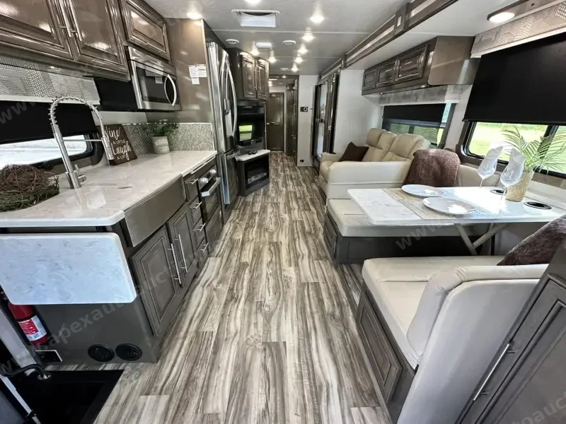 2021 Georgetown GT7 36k photo 47