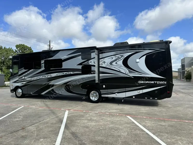 2021 Georgetown GT7 36k photo 43