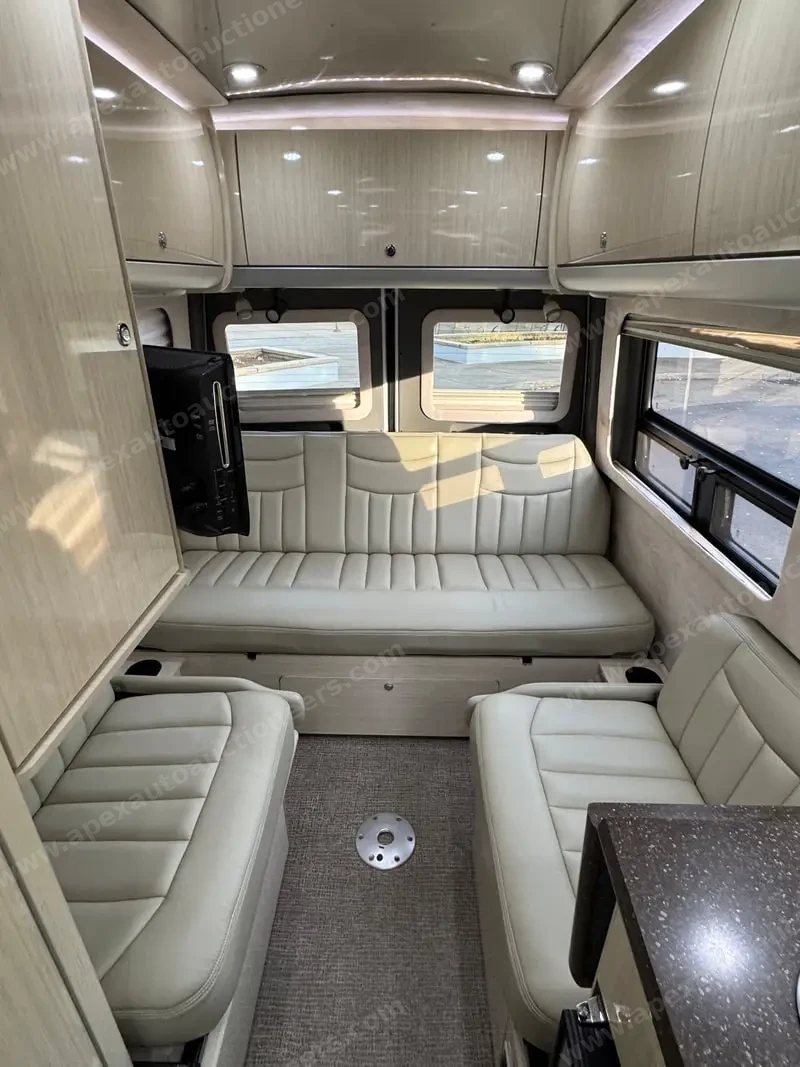 2011 Airstream Interstate 3500 Lounge photo 10