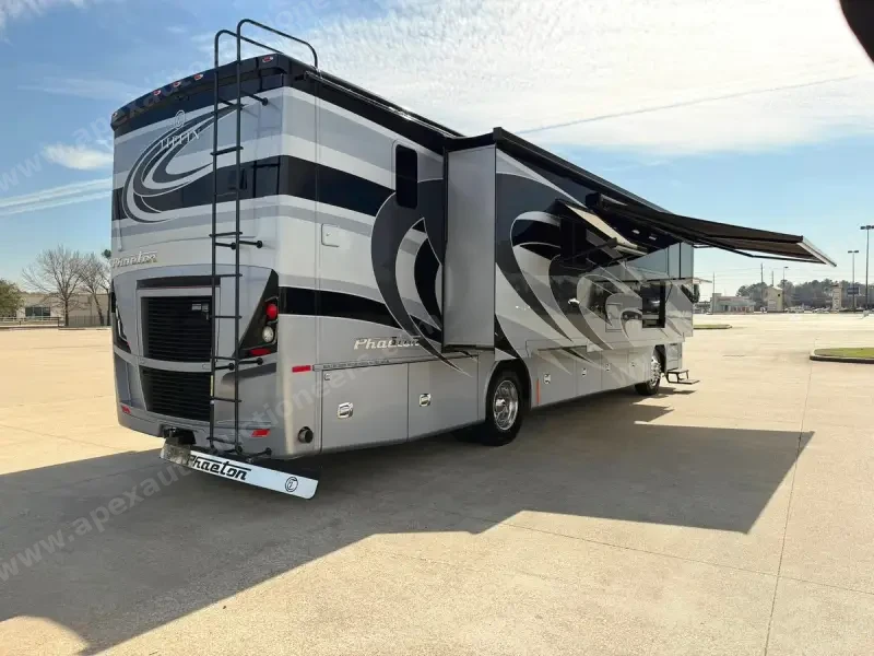2020 Tiffin Phaeton 37BH photo 45