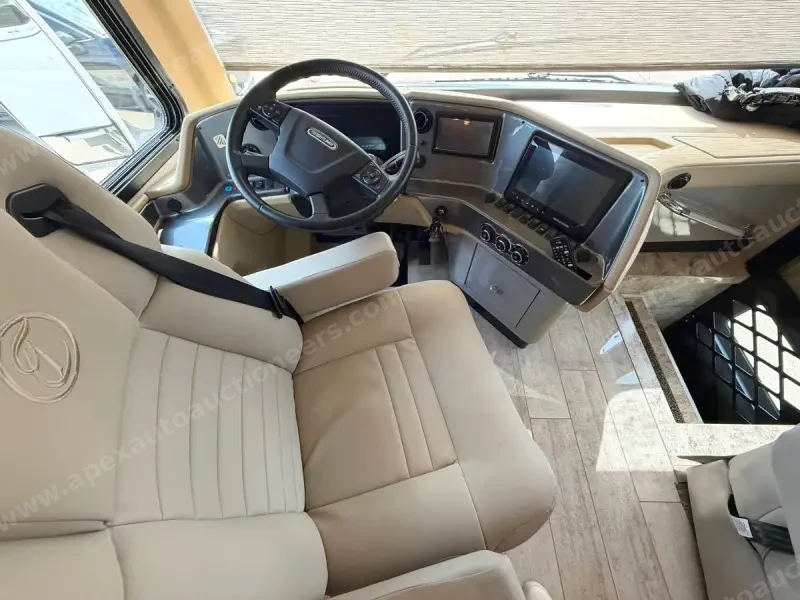 2020 Tiffin Phaeton 37BH photo 41