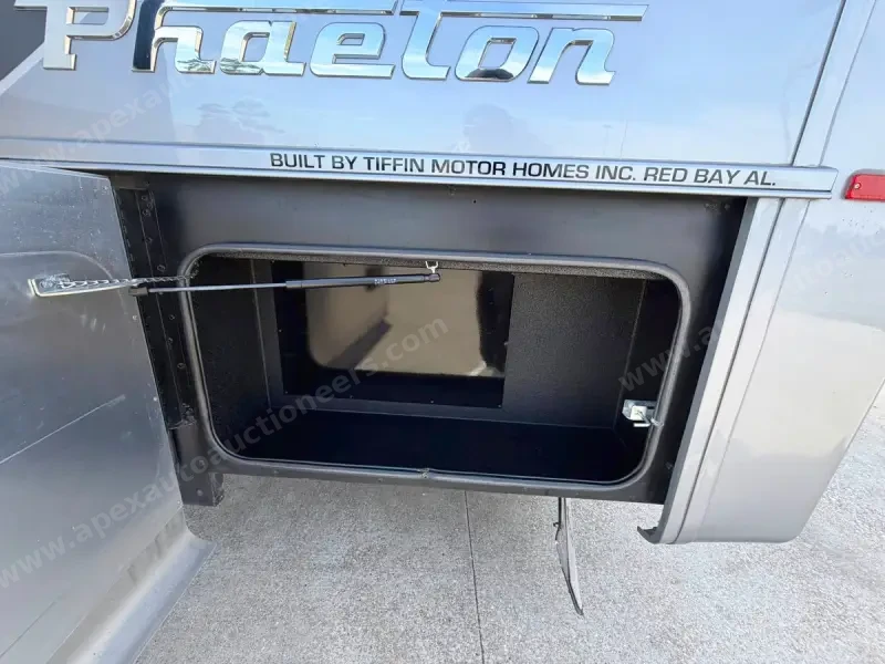 2020 Tiffin Phaeton 37BH photo 16