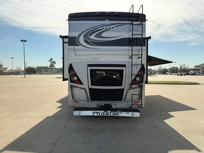 2020 Tiffin Phaeton 37BH photo 8