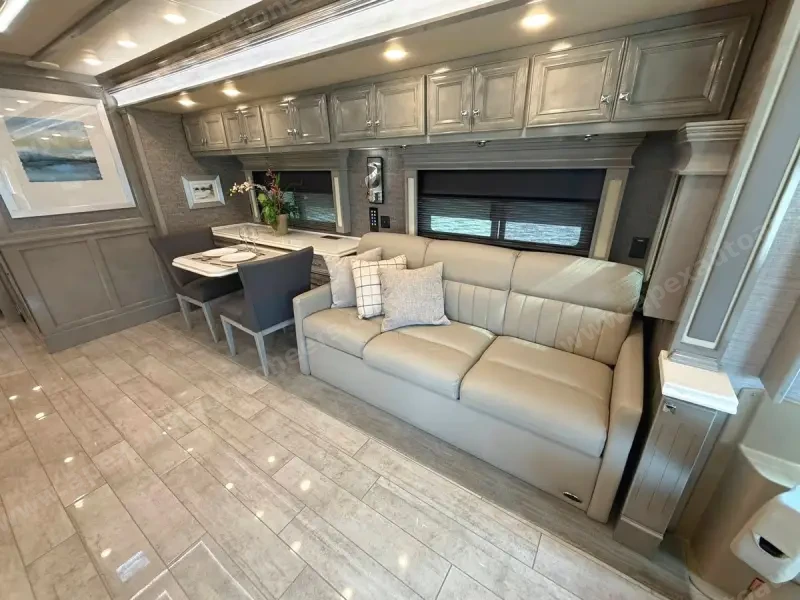 2020 Tiffin Phaeton 37BH photo 28
