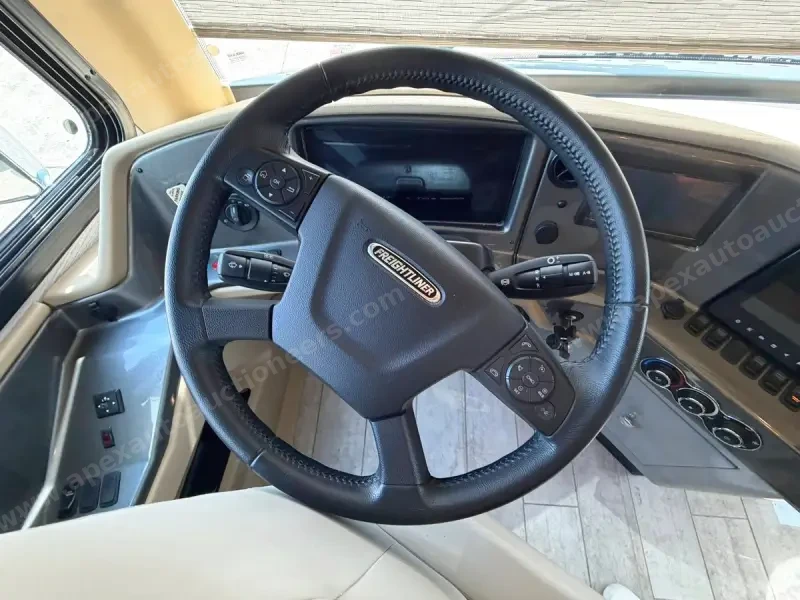 2020 Tiffin Phaeton 37BH photo 7