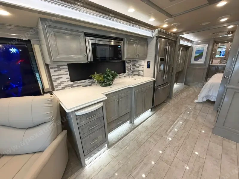 2020 Tiffin Phaeton 37BH photo 20