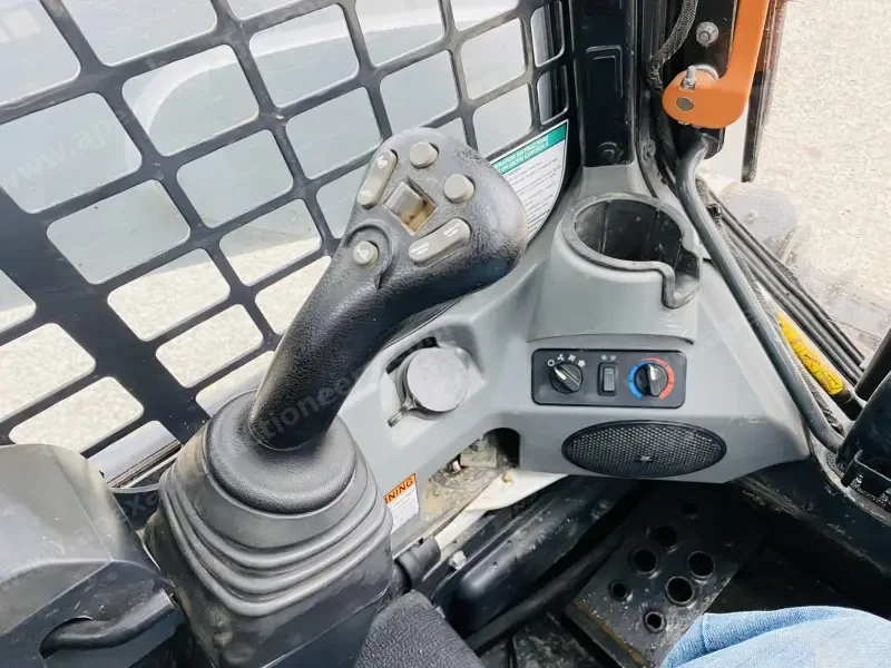 2018 Bobcat T650 photo 3