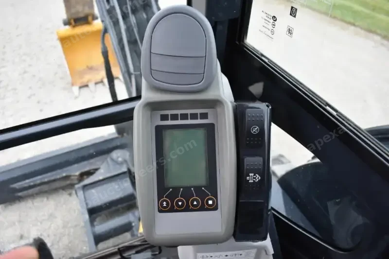 2013 John Deere 50G photo 28