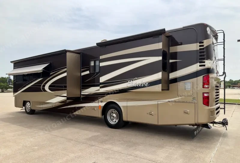 2011 Tiffin Phaeton 40QTH photo 21