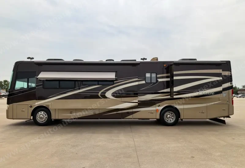 2011 Tiffin Phaeton 40QTH photo 12