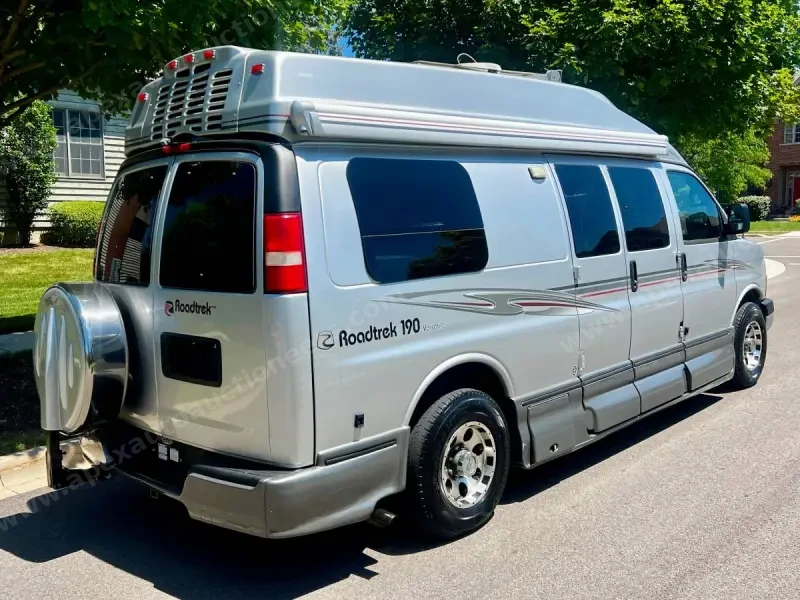 2011 Roadtrek Versatile 190 photo 14