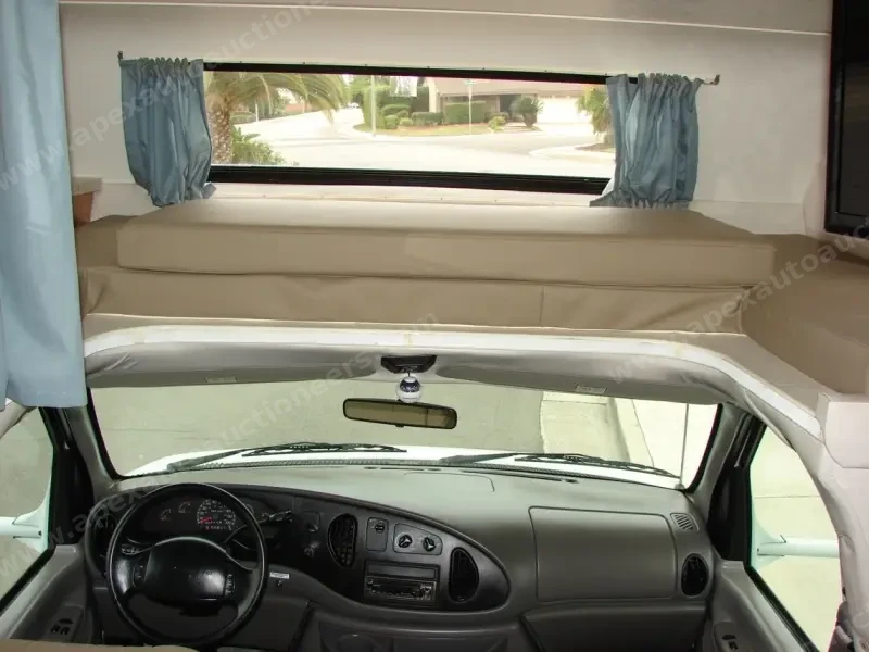 1999 Coachmen Catalina Sport photo 3