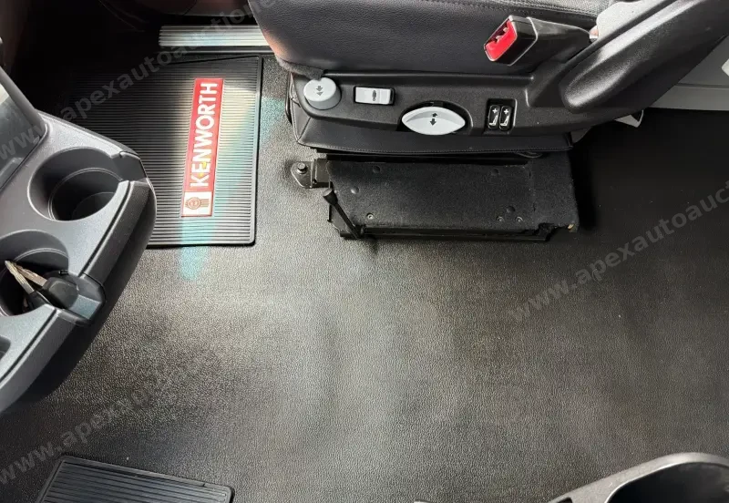 2022 Kenworth T680 photo 68