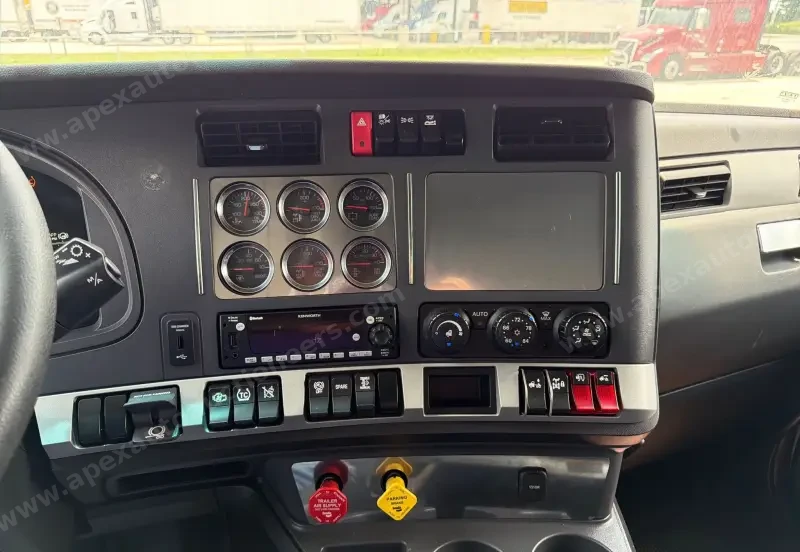 2022 Kenworth T680 photo 65