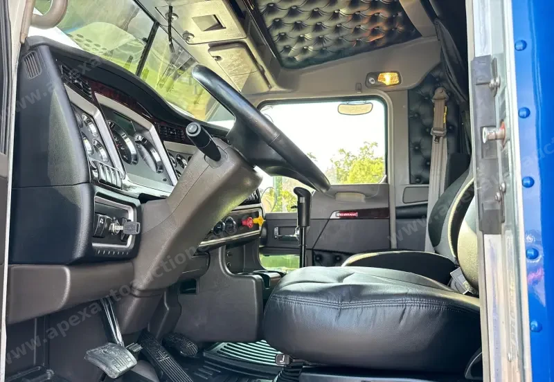 2022 Kenworth W900 photo 28
