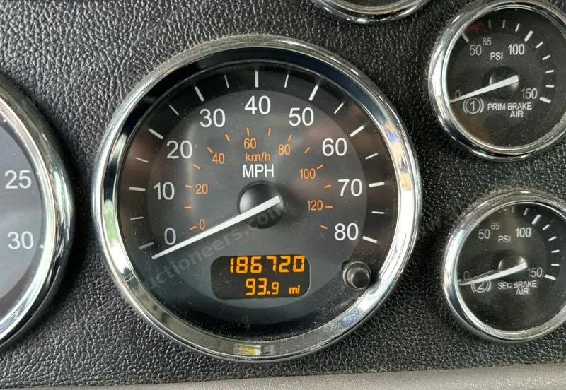 2021 Peterbilt 389 photo 36