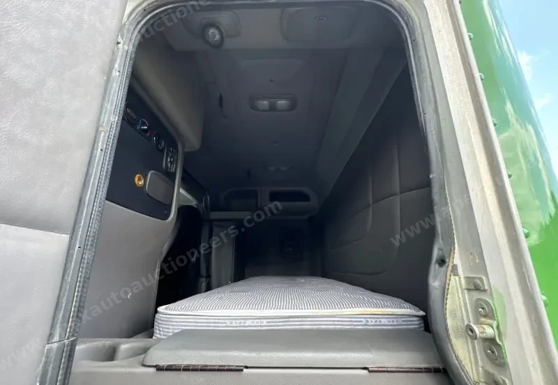 2021 Peterbilt 389 photo 46